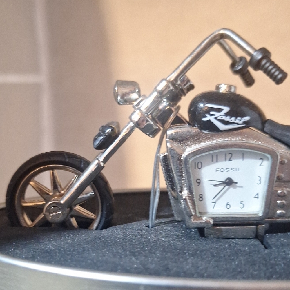 Fossil Silver Motorcycle Clock - image 2